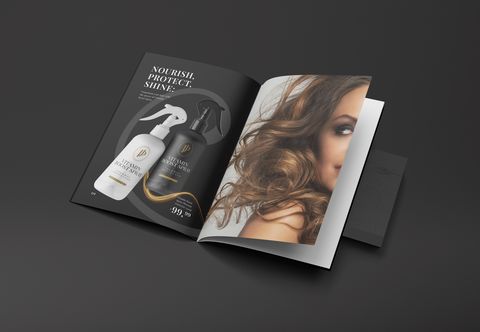 Catálogo aberto da Julieta Paula com produtos para cabelo
